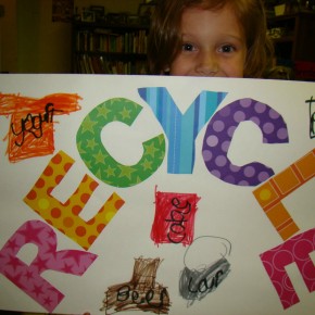 Make a RECYCLE Sign For your Kitchen