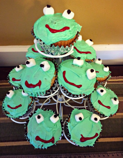 Frog Party Cupcakes