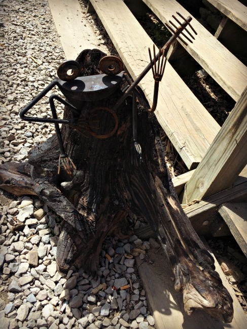 Rabbit Hash Frog Banjo