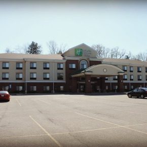 Holiday Inn Express & Suites ~ Zanesville North, Ohio