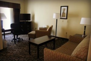 Zanesville Holiday Inn Express Living Room