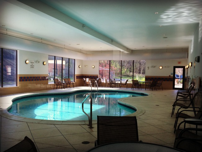 Zanesville Holiday Inn Express Pool